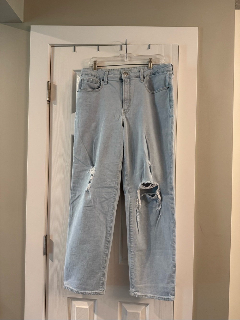 Old Navy Light Blue Distressed Straight-Leg Jeans